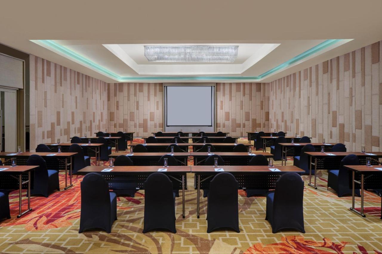 Sheraton Bandung Hotel & Towers Esterno foto