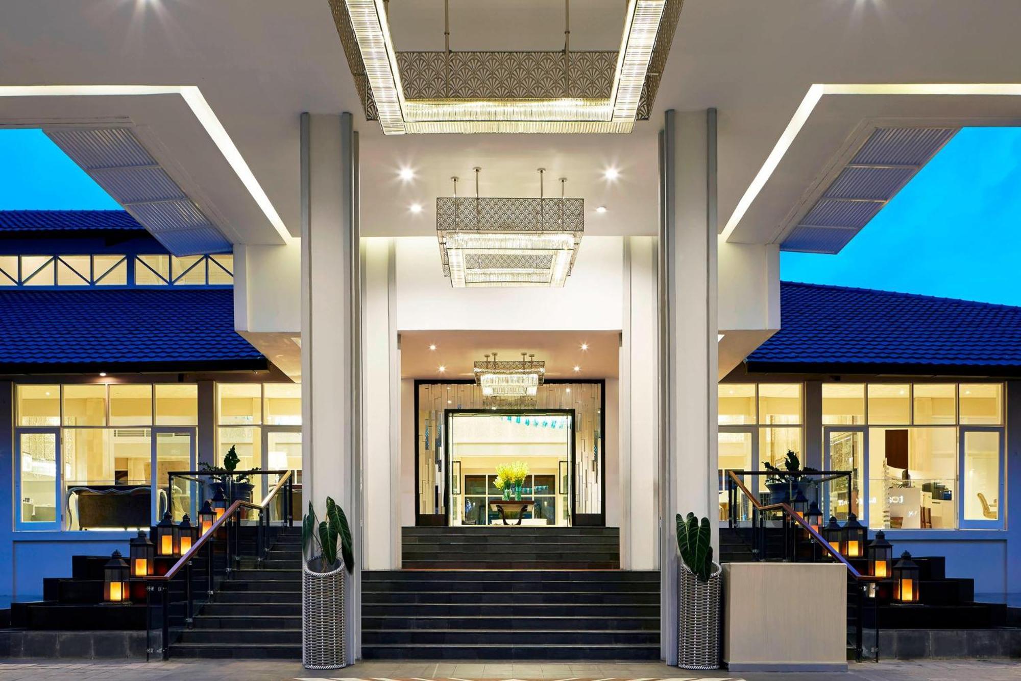 Sheraton Bandung Hotel & Towers Esterno foto