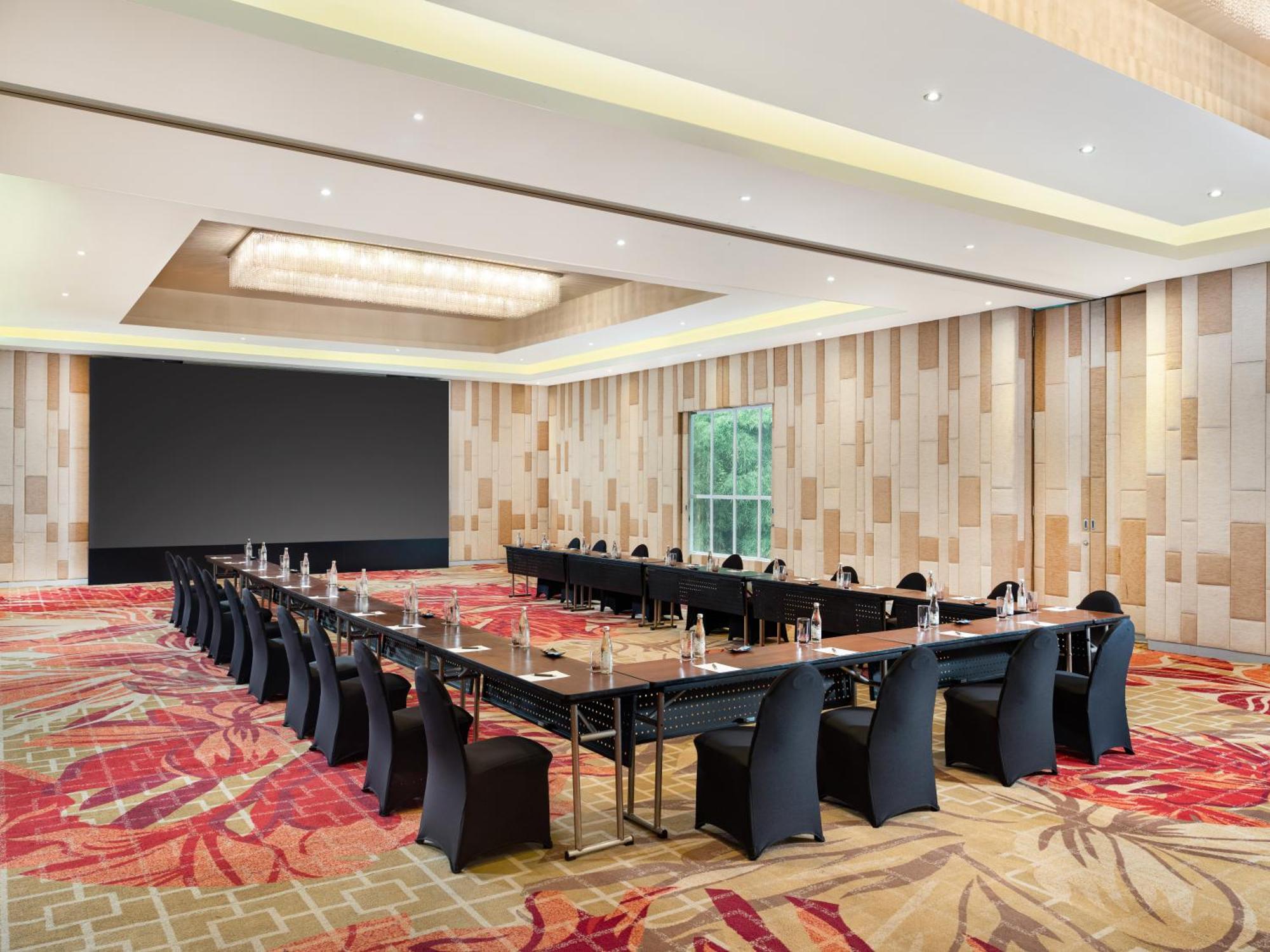 Sheraton Bandung Hotel & Towers Esterno foto