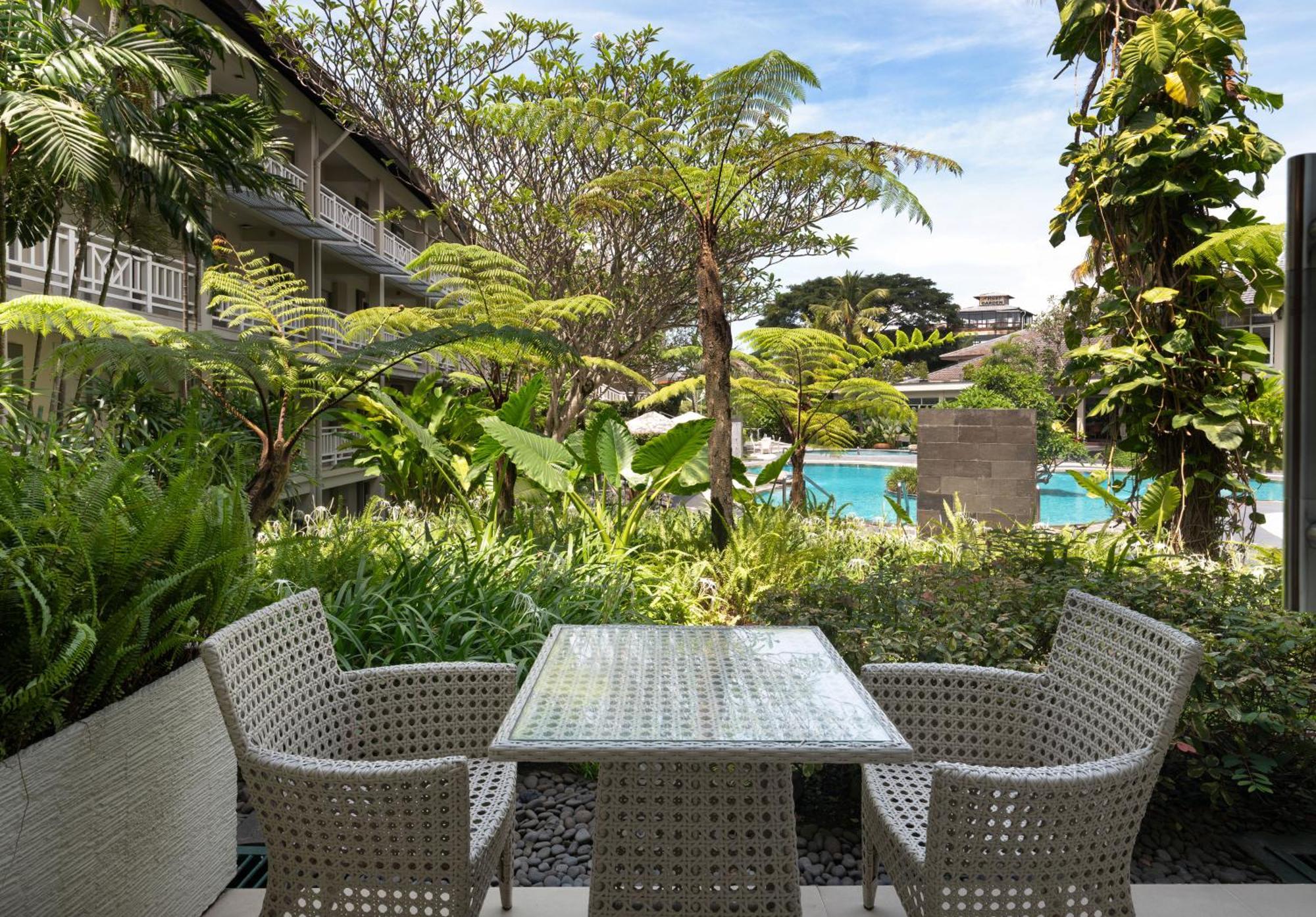 Sheraton Bandung Hotel & Towers Esterno foto