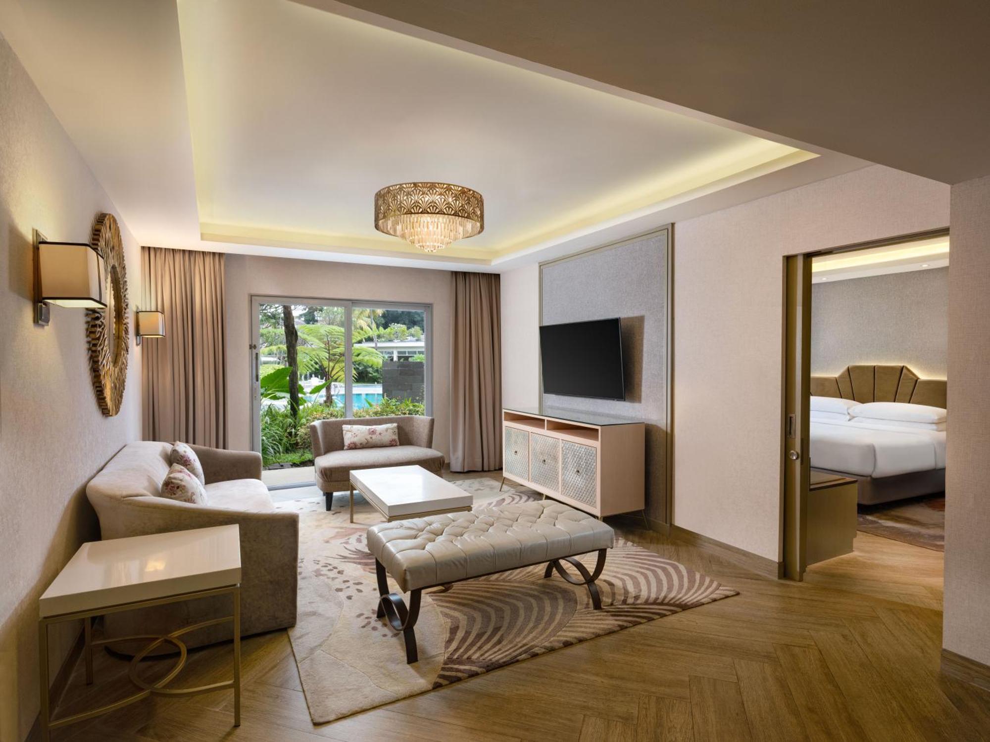Sheraton Bandung Hotel & Towers Esterno foto