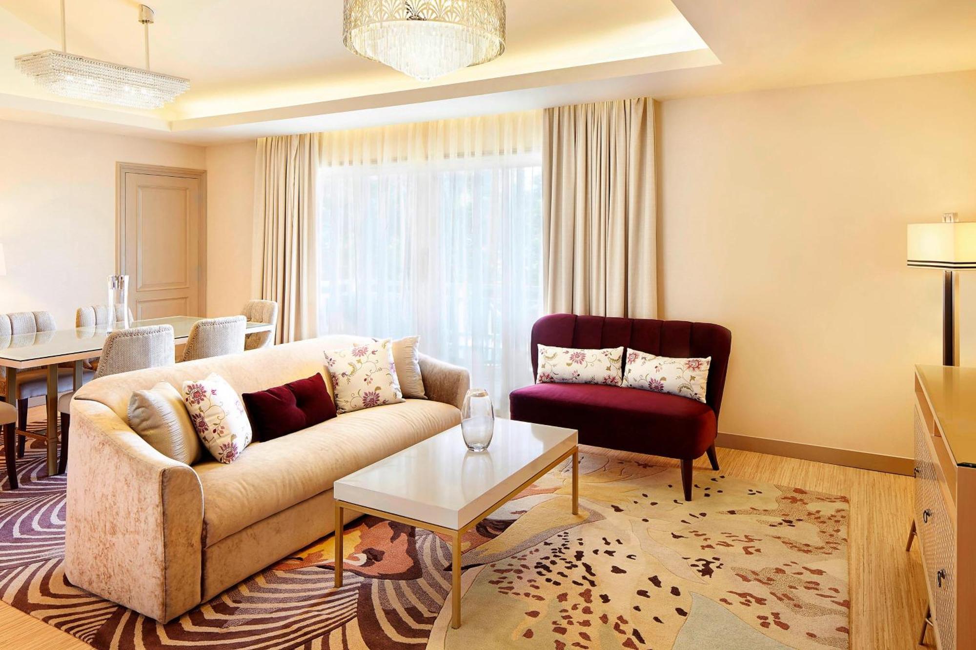 Sheraton Bandung Hotel & Towers Esterno foto